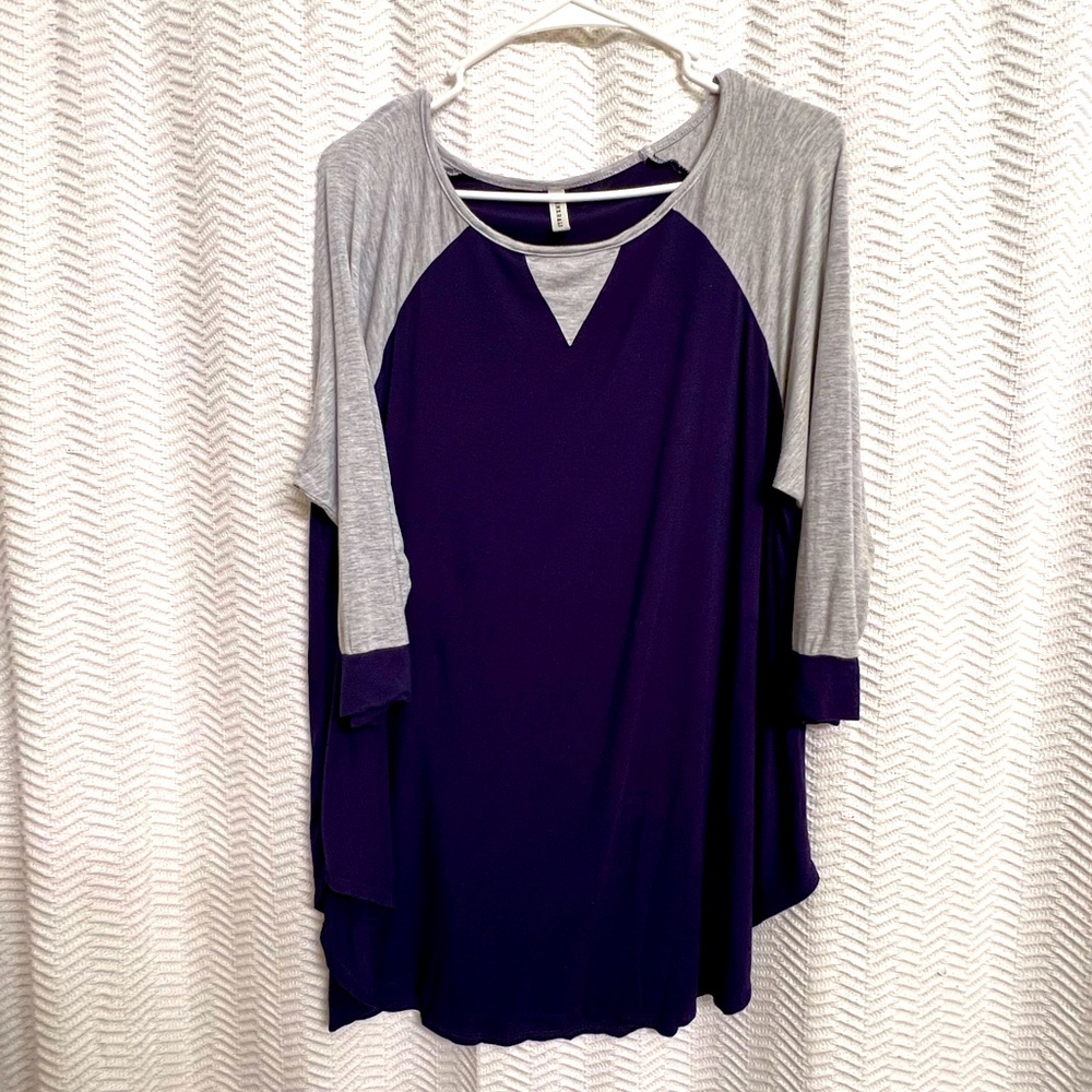 Womens plus baseball tee